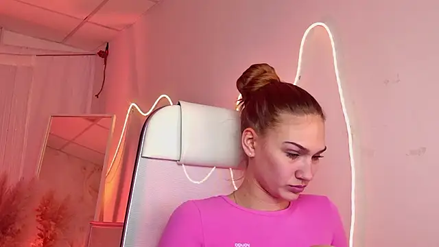 Sweet Emilya online show from 03/08/26, 11:58