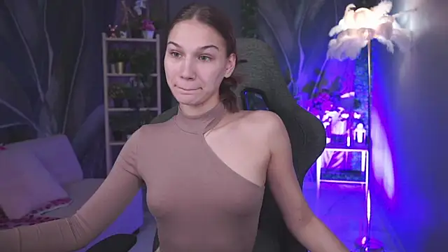 Sweet Emilya online show from 04/14/26, 05:46