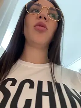 Snapshot of Bunny_Lush chatting on 06/19/26, 04:06 Bunny Lush online show from 06/19/26, 04:06