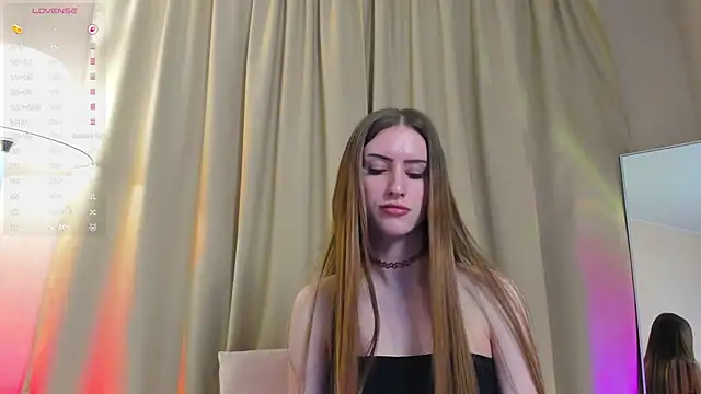 Snapshot of EllieRough chatting on 04/07/26, 05:35 EllieRough online show from 04/07/26, 05:35