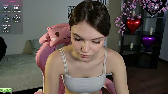 Snapshot of JanetCensley chatting on 03/04/26, 09:04 JanetCensley online show from 03/04/26, 09:04