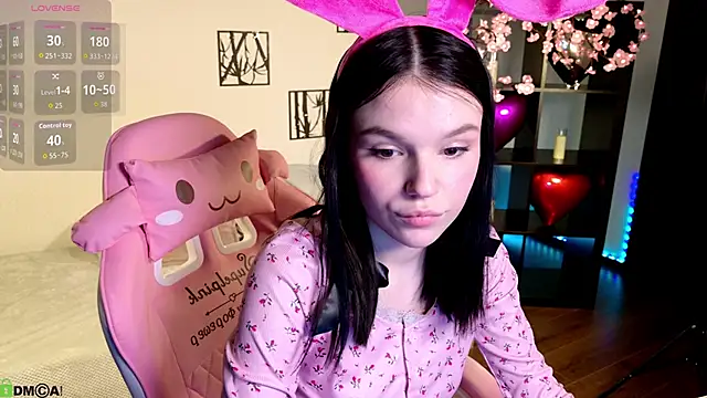 Snapshot of JanetCensley chatting on 04/03/26, 09:07 JanetCensley online show from 04/03/26, 09:07