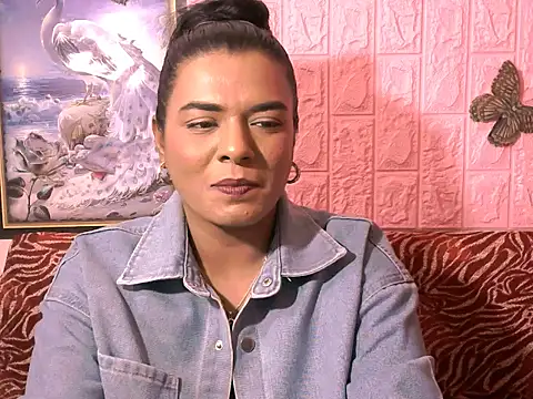 Indiannaughtygoddess online show from 04/05/26, 06:38