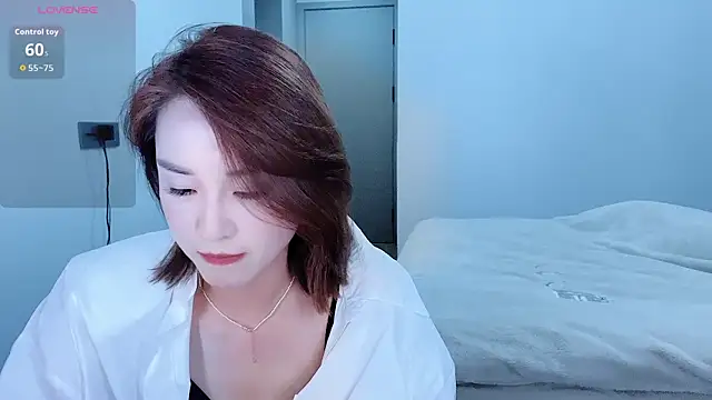 xiaolu-686 online show from 03/25/26, 03:29