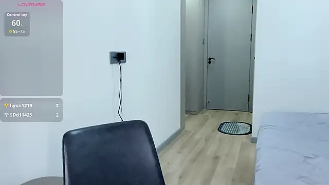 xiaolu-686 online show from 04/19/26, 03:11