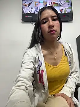 LilyRossi  online show from 05/04/26, 01:07