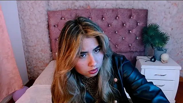 Sofiazaf  online show from 03/19/26, 07:07