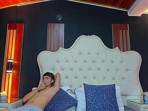 Snapshot of AnnyANDnoah chatting on 02/28/26, 01:01 AnnyANDnoah online show from 02/28/26, 01:01