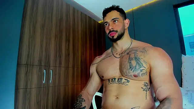 massimo visconti online show from 04/09/26, 04:12