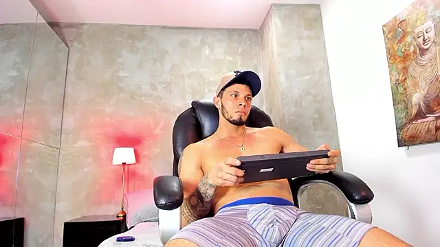 Snapshot of mike_burke chatting on 02/28/26, 07:15 mike burke online show from 02/28/26, 07:15