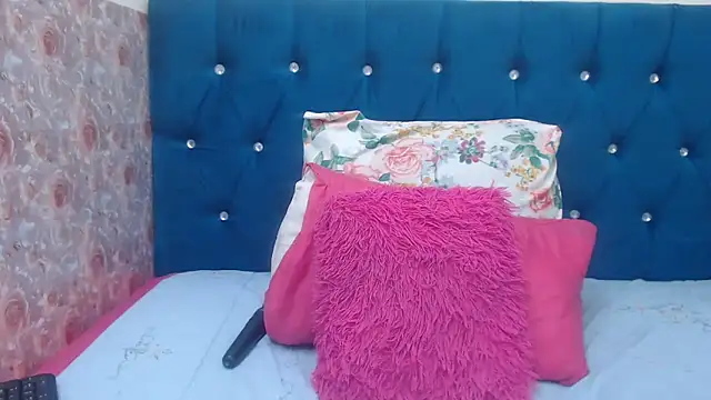CURVYBOOTYLICIOUS88 online show from 05/22/26, 12:22