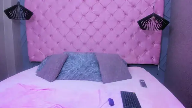 SARA HORNY- online show from 03/27/26, 03:34