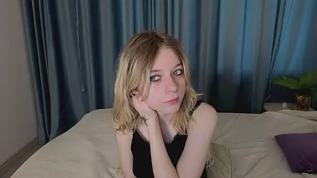 MollySally online show from 05/01/26, 04:06