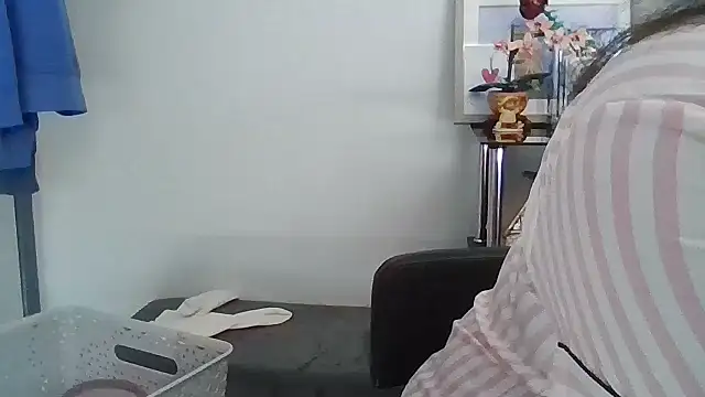 StaceyXOXO online show from 03/31/26, 02:17