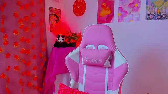 Madeline 21 online show from 04/01/26, 05:08