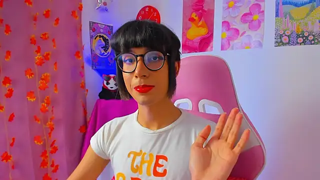 Madeline 21 online show from 04/05/26, 01:08