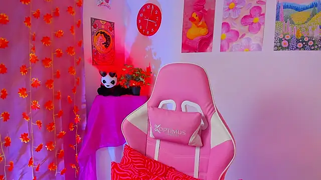 Madeline 21 online show from 04/16/26, 12:17