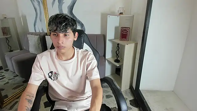 Snapshot of DeilanWolf chatting on 03/01/26, 05:42 DeilanWolf online show from 03/01/26, 05:42