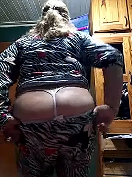 momismilf544 online show from 04/08/26, 04:12