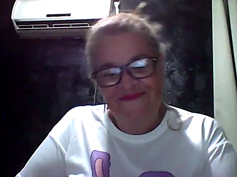 momismilf544 online show from 04/13/26, 03:01