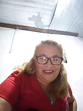 momismilf544 online show from 04/15/26, 04:41