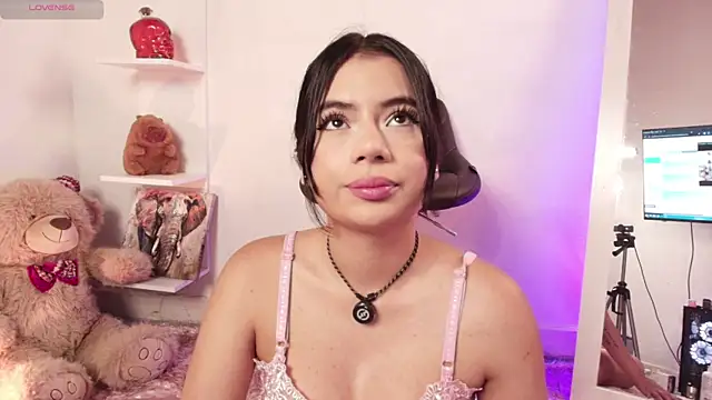 ema parkerr online show from 04/13/26, 10:26