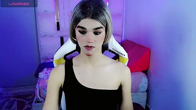 Sophiaa doll  online show from 03/16/26, 05:44