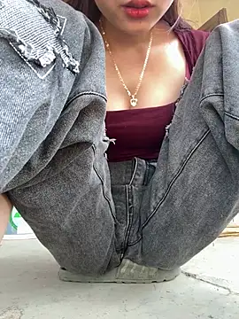 Junyy k2 online show from 04/05/26, 02:31