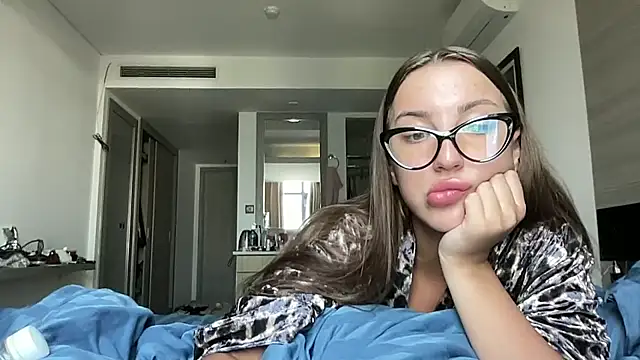 Kit kata online show from 04/09/26, 02:11