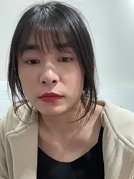 Snapshot of Approve005 chatting on 04/14/26, 04:24 Approve005 online show from 04/14/26, 04:24