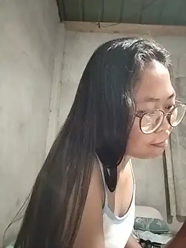 Snapshot of angelpinay44 chatting on 07/09/26, 03:38 angelpinay44 online show from 07/09/26, 03:38