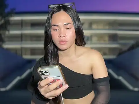 Snapshot of Hotcumbb28 chatting on 02/28/26, 10:16 Hotcumbb28 online show from 02/28/26, 10:16