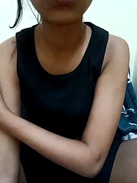 MAYA BED GIRL online show from 03/28/26, 02:44