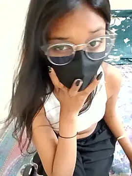 MAYA BED GIRL online show from 03/30/26, 05:36