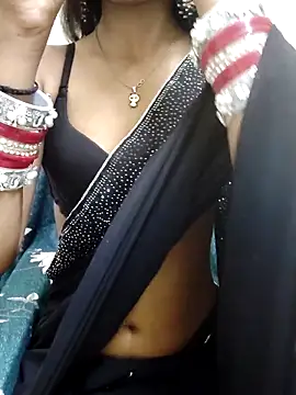 MAYA BED GIRL online show from 04/15/26, 02:35