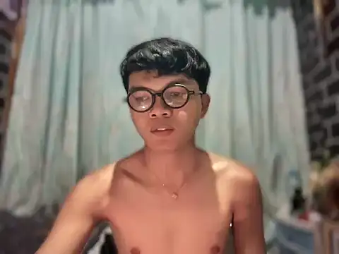 Snapshot of petiteasianxxx chatting on 02/27/26, 12:38 petiteasianxxx online show from 02/27/26, 12:38