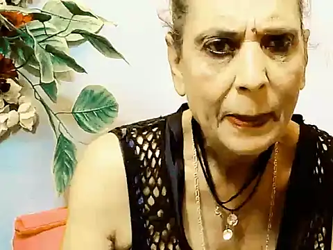Hot queen58 online show from 05/24/26, 07:35