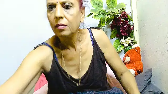 Hot queen58 online show from 06/30/26, 06:25
