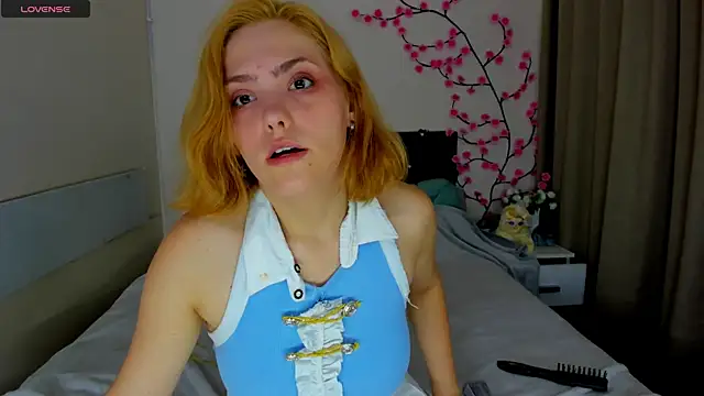 DellaRows online show from 06/30/26, 05:41