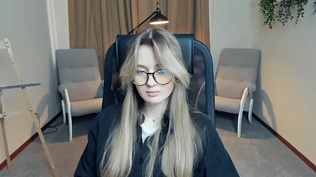 DortheaHupy online show from 03/04/26, 07:58