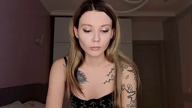 AliceTease online show from 03/20/26, 10:31