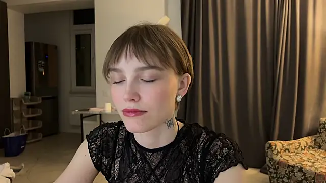 Lolatatee online show from 05/31/26, 06:42