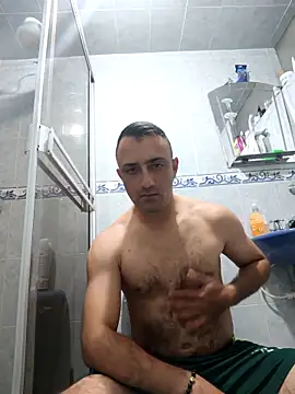 Snapshot of RaphandLey chatting on 03/03/26, 02:39 RaphandLey online show from 03/03/26, 02:39