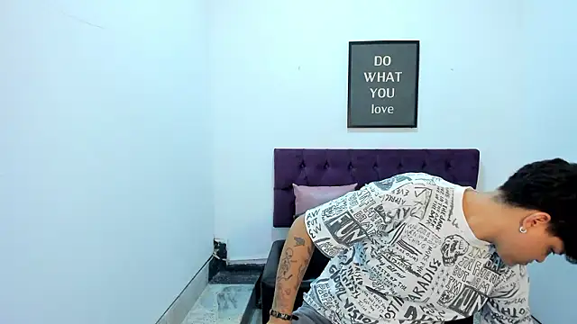 TomBoy Natali online show from 03/22/26, 06:33