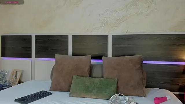 Natalia Cruzz online show from 06/01/26, 07:59