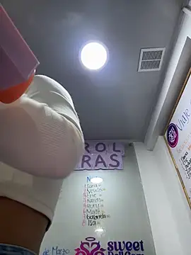   Nahomy online show from 03/25/26, 11:38