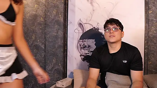 Mia and Belmonth online show from 04/04/26, 06:49