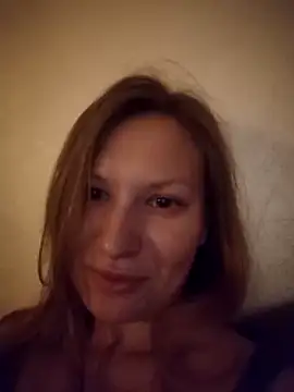 Snapshot of August_Shine chatting on 03/25/26, 08:04 August Shine online show from 03/25/26, 08:04