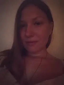 August Shine online show from 05/19/26, 06:14