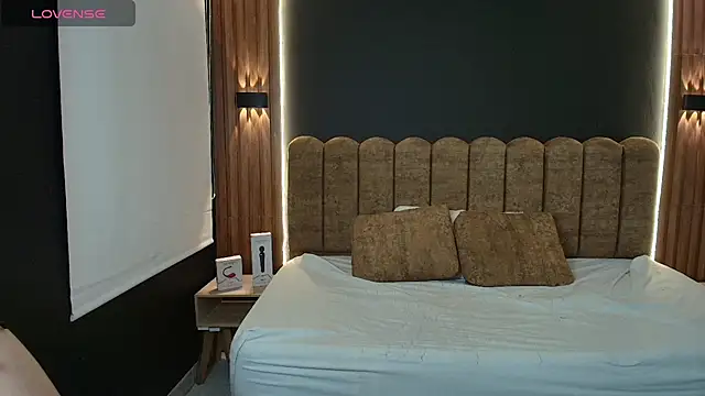 AmbarLee  online show from 04/11/26, 12:09